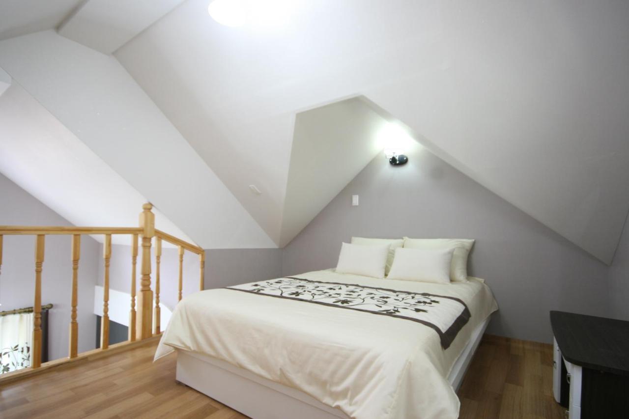 Forest Of Color Pension Hongcheon Ngoại thất bức ảnh